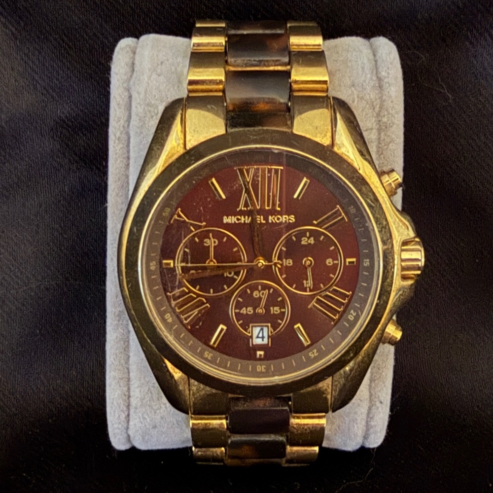 Michael Kors Gold-Tone Chronograph Watch – MK-5696